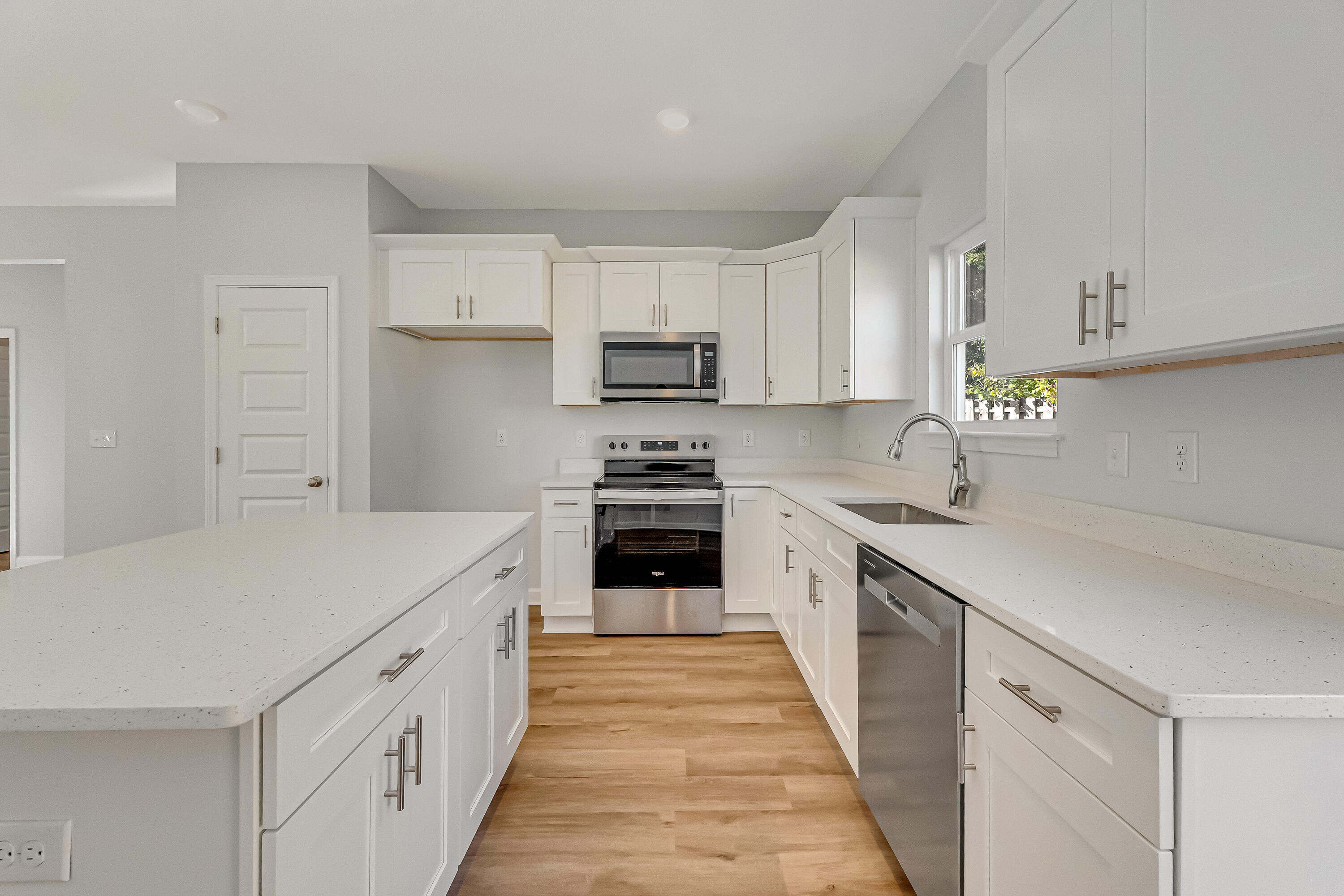 46 Shebbi Lane Freeport, FL 32439 - Photo 8 of 19 9