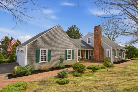 $1,350,000 | 189 Lambie Circle, Portsmouth, RI 02871