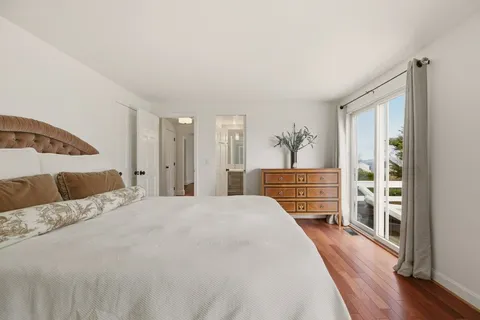 $1,350,000 | 189 Lambie Circle, Portsmouth, RI 02871