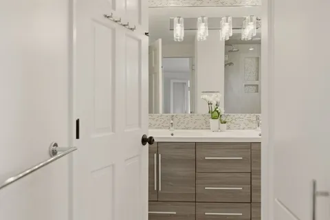 $1,350,000 | 189 Lambie Circle, Portsmouth, RI 02871