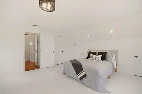 $1,350,000 | 189 Lambie Circle, Portsmouth, RI 02871