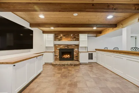 $1,350,000 | 189 Lambie Circle, Portsmouth, RI 02871