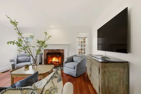 $1,350,000 | 189 Lambie Circle, Portsmouth, RI 02871