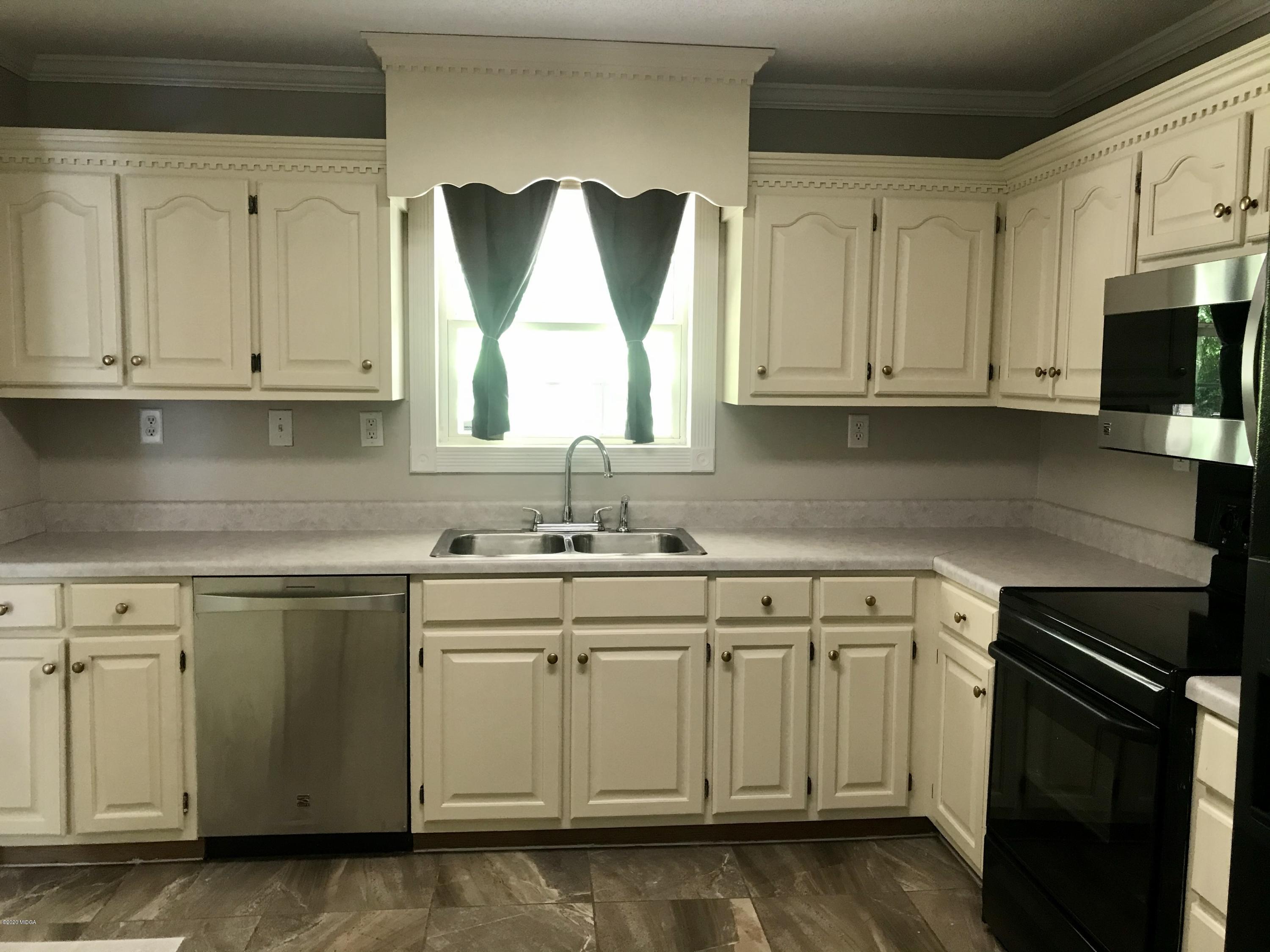 19 Edge Road Forsyth, GA 31029 - Photo 4 of 16 4