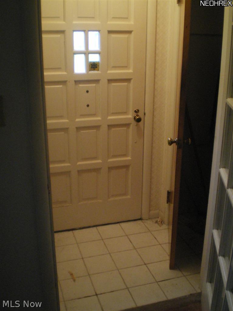 2581 Eaton Road University Heights, OH 44118 - Photo 2 of 14