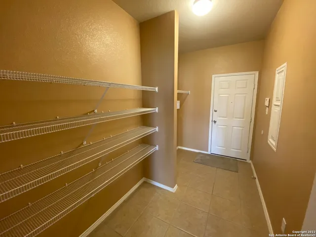 $2,350 | 121 Deer Wood Oaks, Boerne, TX 78006