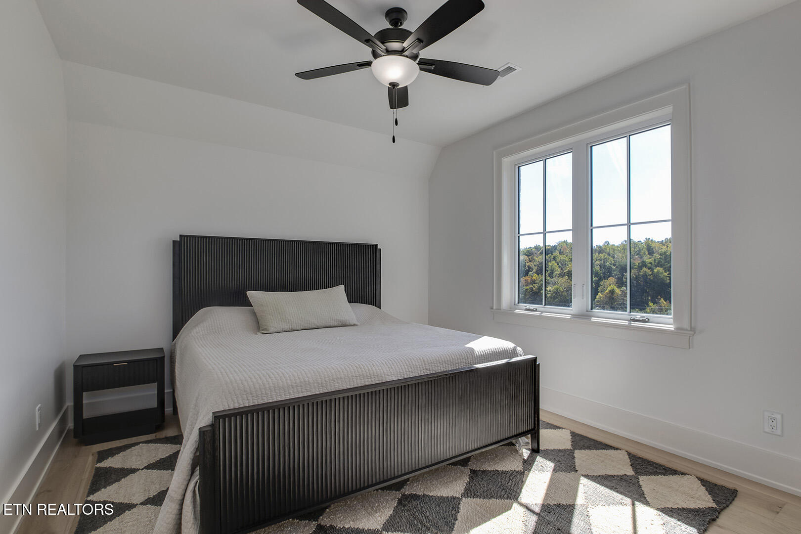 27022 Hines Valley Road Loudon, TN 37774 - Photo 44 of 60 44_HinesValleyRoad_27022_Bedroom4