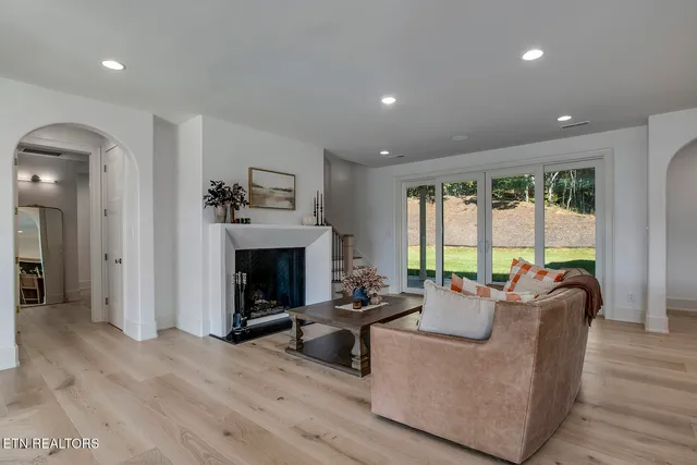 $1,490,000 | 27022 Hines Valley Road, Loudon, TN 37774