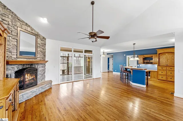 $789,000 | 144 Century Court, Gray Court, SC 29645