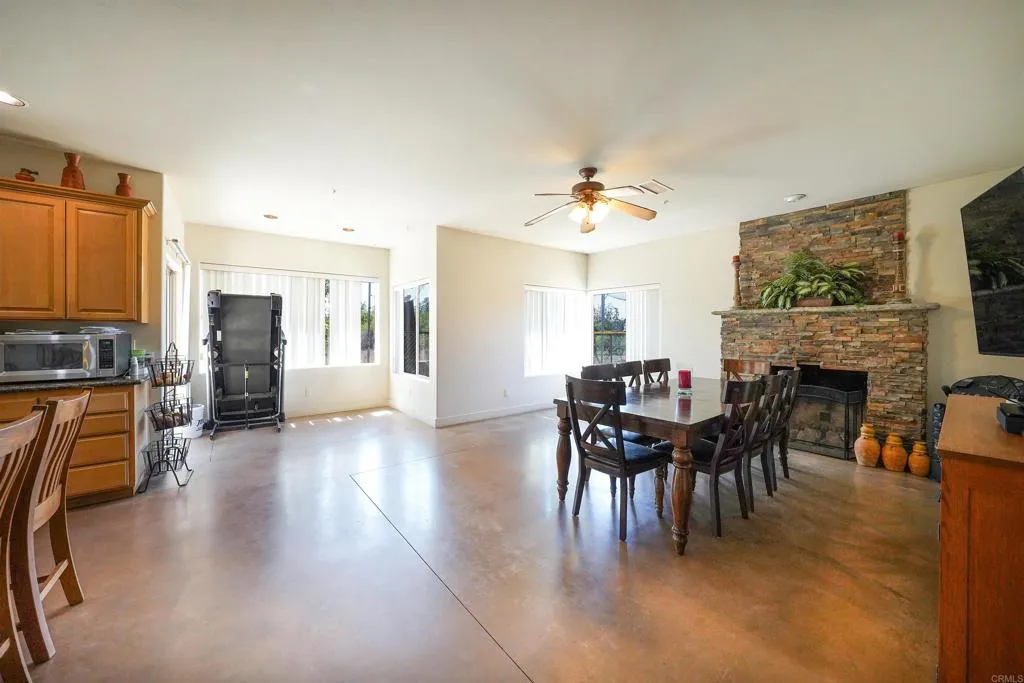 285 Penn Street Ramona, CA 92065 - Photo 7 of 57