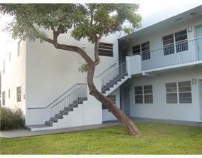 1925 Madison Street, Unit 11 Hollywood, FL 33020 - Photo 5 of 8 Photo 5