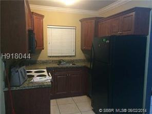 1925 Madison Street, Unit 11 Hollywood, FL 33020 - Photo 6 of 8 Photo 6