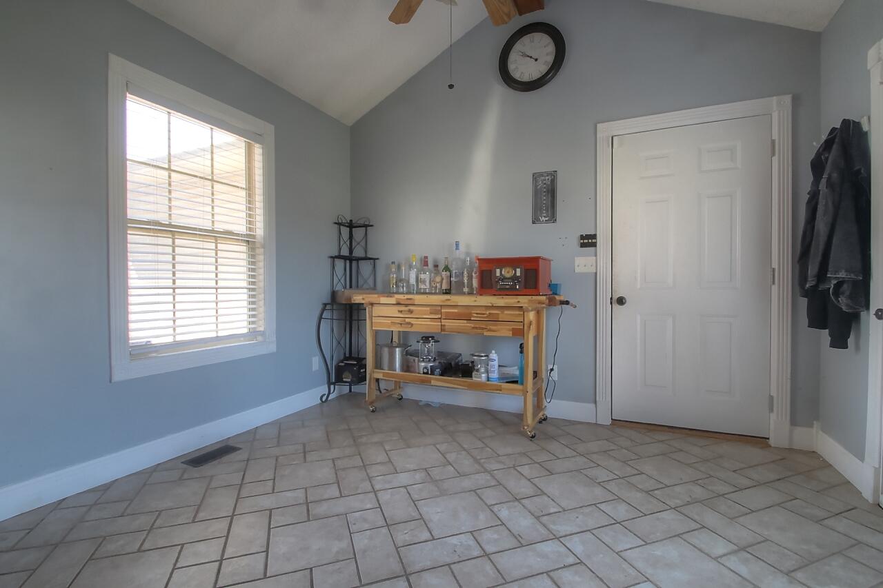 1910 Laurel River Road London, KY 40744 - Photo 11 of 16 28
