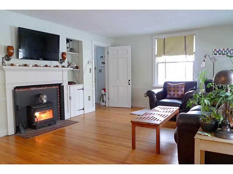 19 Anson Road Portland, ME 04102 - Photo 2 of 35 Living Room.