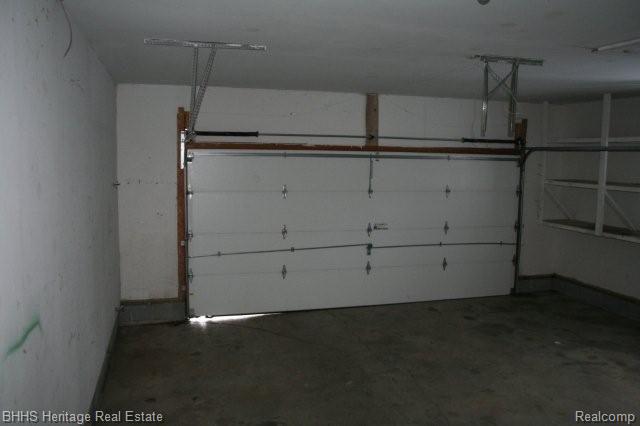 3905 Faussett Road Howell, MI 48855 - Photo 16 of 17 Garage