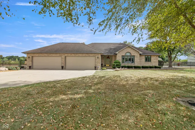 $469,900 | 6611 South 500 East, Gas City, IN 46933