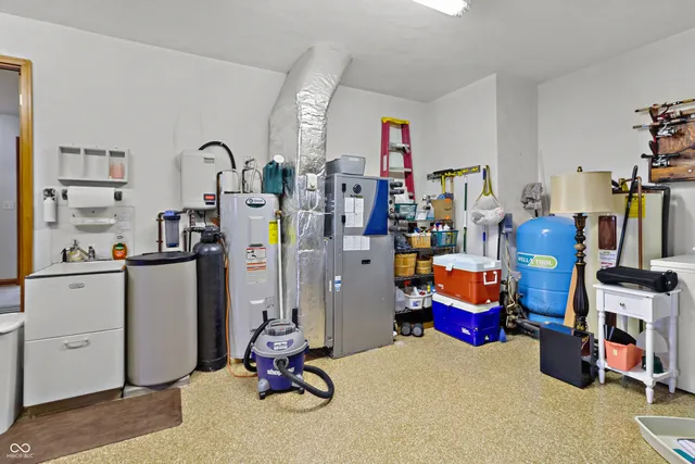 $469,900 | 6611 South 500 East, Gas City, IN 46933