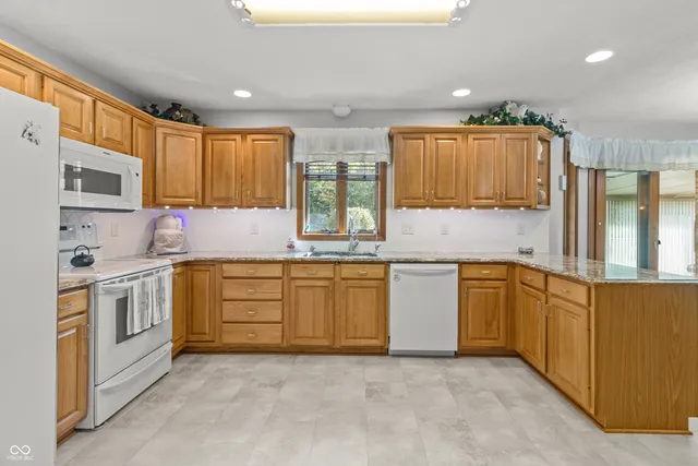 $469,900 | 6611 South 500 East, Gas City, IN 46933