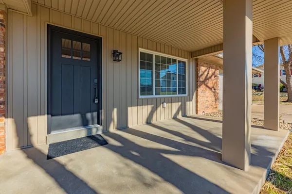 $2,695 | 441 Lawrence Drive, Mount Vernon, IN 47620