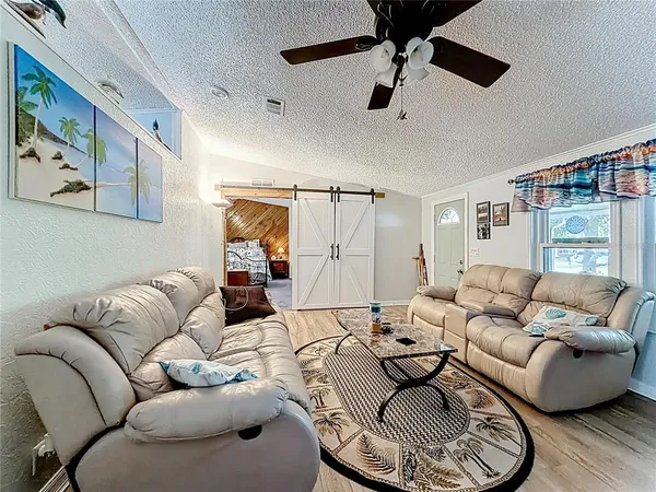 $265,000 | 2523 Karen Drive, Mount Dora, FL 32757