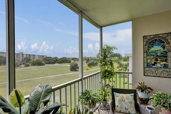 $337,900 | 2850 North Palm Aire Drive, Unit 401, Pompano Beach, FL 33069