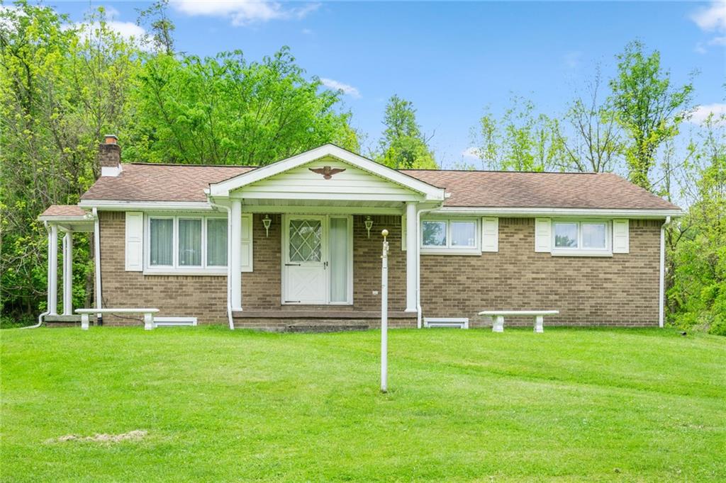 1046 Sun Valley Road Irwin, PA 15642 - Photo 1 of 26 Gallery Image 1