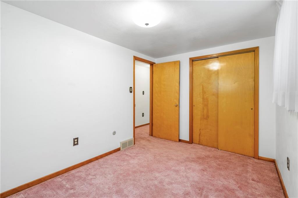 1046 Sun Valley Road Irwin, PA 15642 - Photo 13 of 26 Gallery Image 13