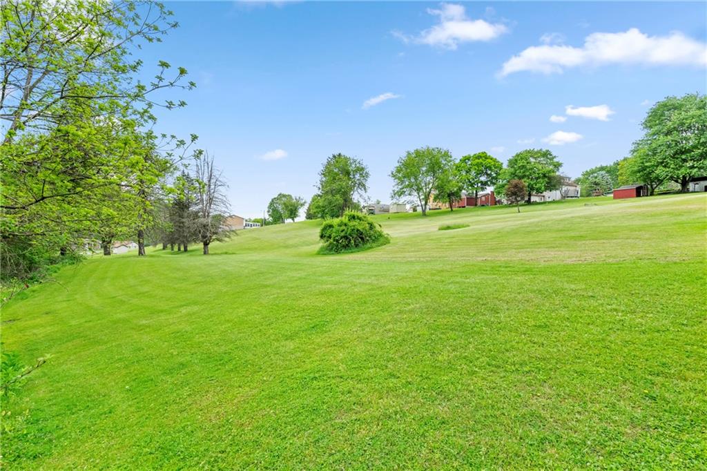 1046 Sun Valley Road Irwin, PA 15642 - Photo 23 of 26 Gallery Image 23