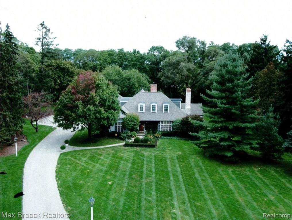 4875 Charing Cross Road Bloomfield Hills, MI 48304 - Photo 1 of 45
