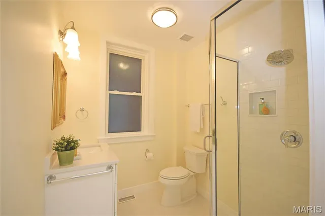 $399,000 | 4271 Russell Boulevard, St. Louis, MO 63110