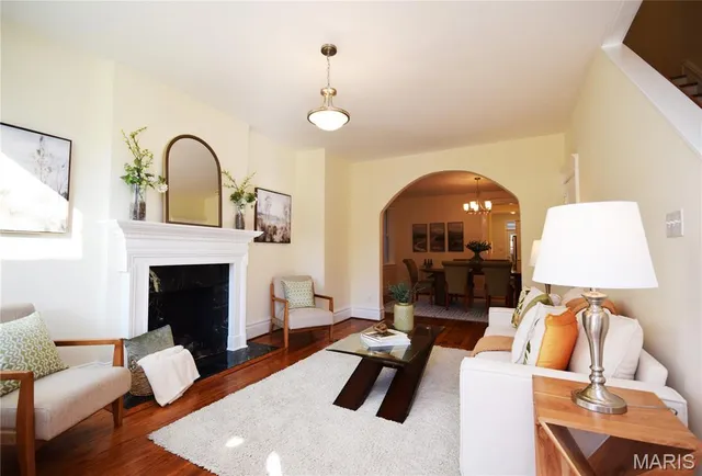 $399,000 | 4271 Russell Boulevard, St. Louis, MO 63110