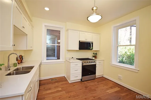 $399,000 | 4271 Russell Boulevard, St. Louis, MO 63110