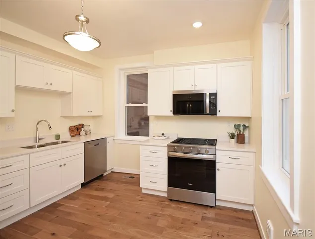 $399,000 | 4271 Russell Boulevard, St. Louis, MO 63110