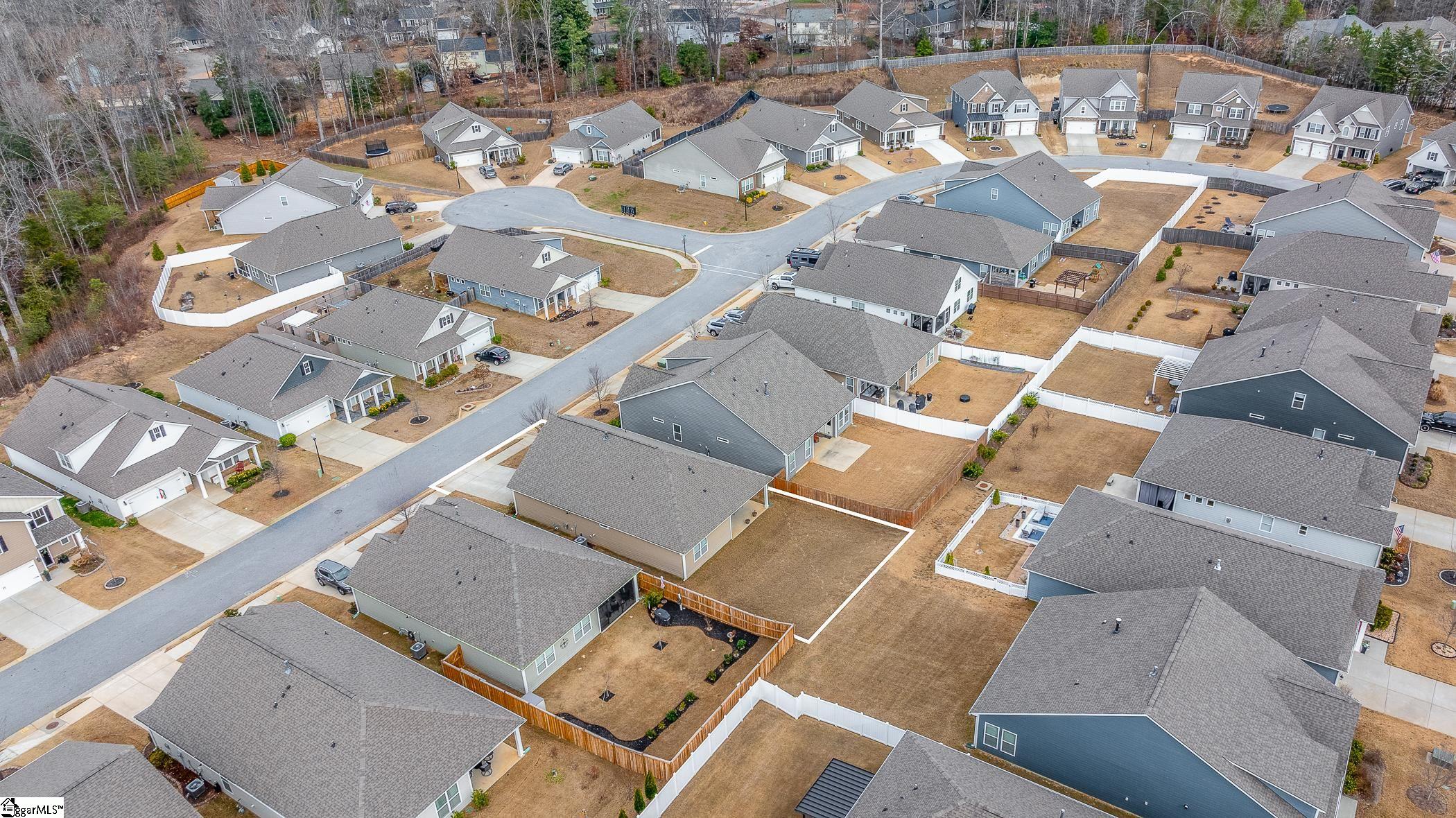 607 Raleighwood Lane Simpsonville, SC 29681 - Photo 34 of 40