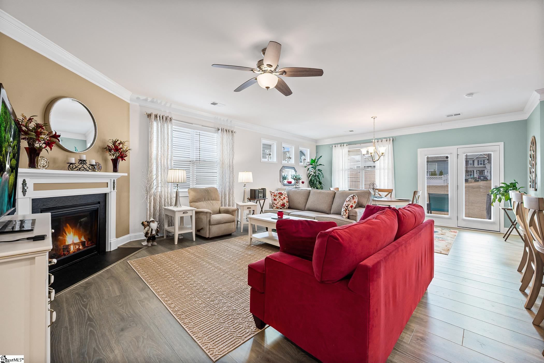 607 Raleighwood Lane Simpsonville, SC 29681 - Photo 4 of 40