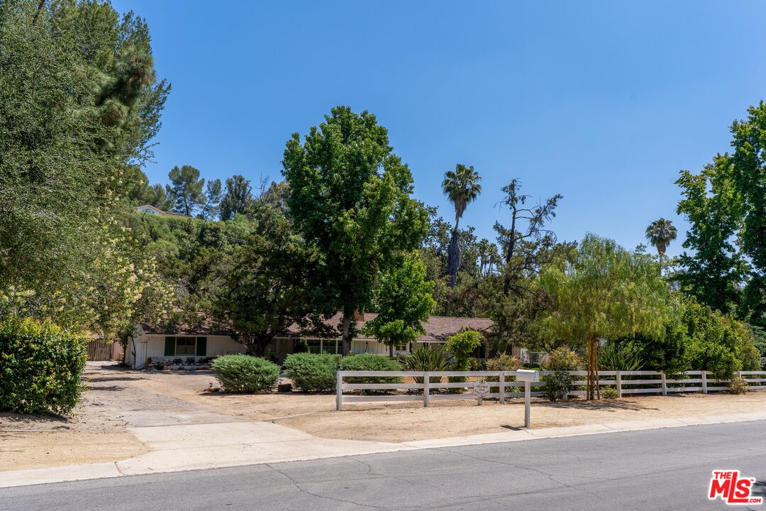 23909 Long Valley Road Hidden Hills, CA 91302 - Photo 9 of 10