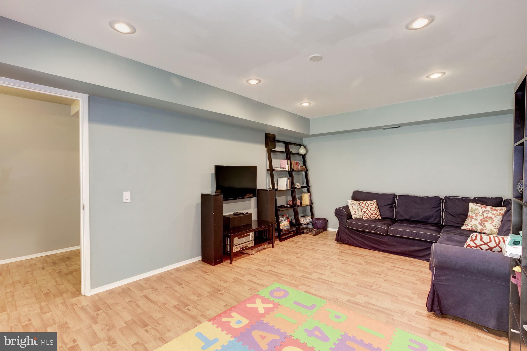 1606 Park Overlook Drive Reston, VA 20190 - Photo 22 of 30 Basement