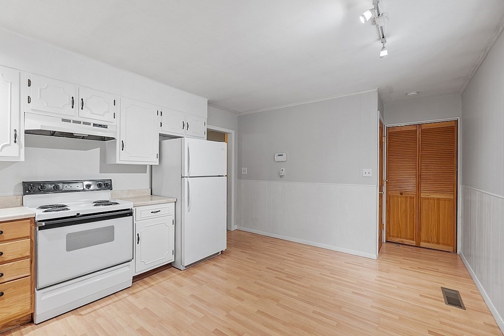 34 Bean Road Sterling, MA 01564 - Photo 11 of 28 Gallery Image 11