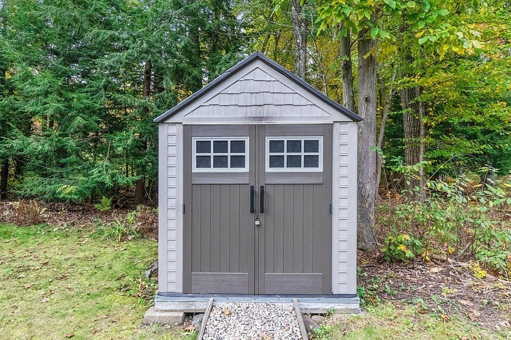 34 Bean Road Sterling, MA 01564 - Photo 4 of 28 Gallery Image 4