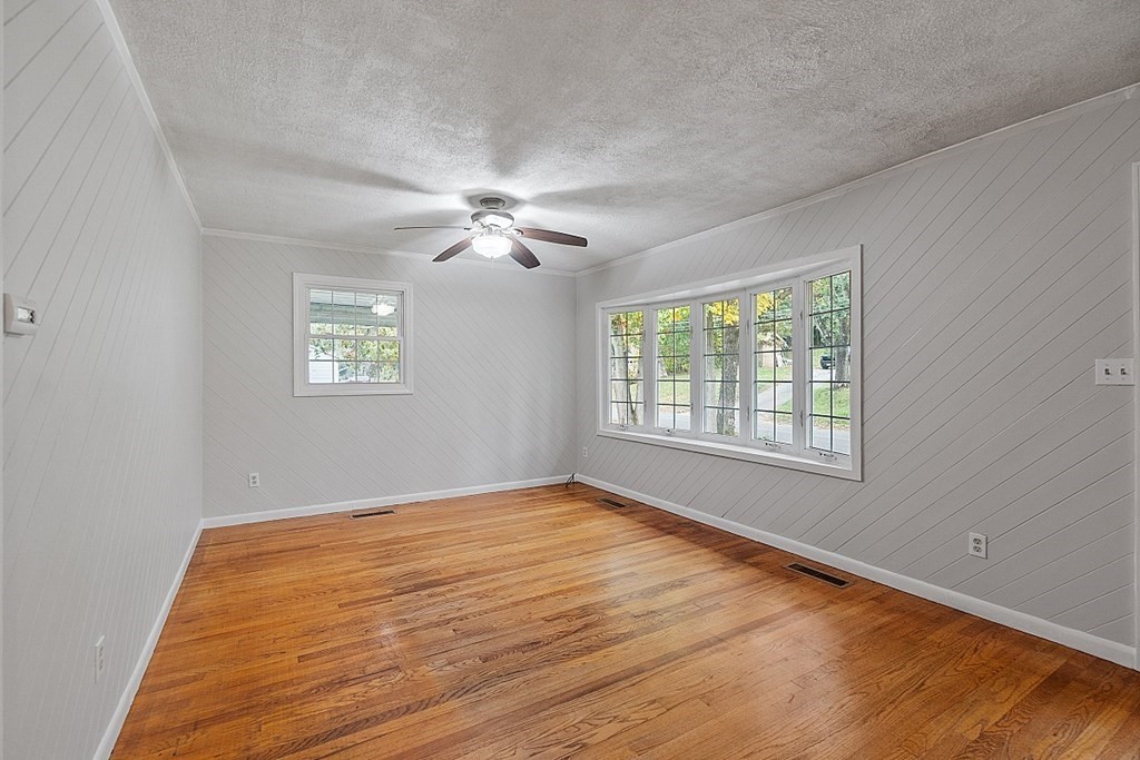34 Bean Road Sterling, MA 01564 - Photo 7 of 28 Gallery Image 7