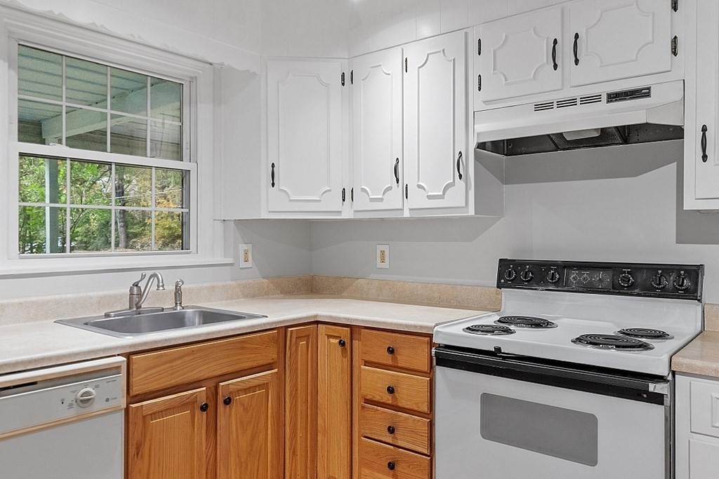 34 Bean Road Sterling, MA 01564 - Photo 10 of 28 Gallery Image 10