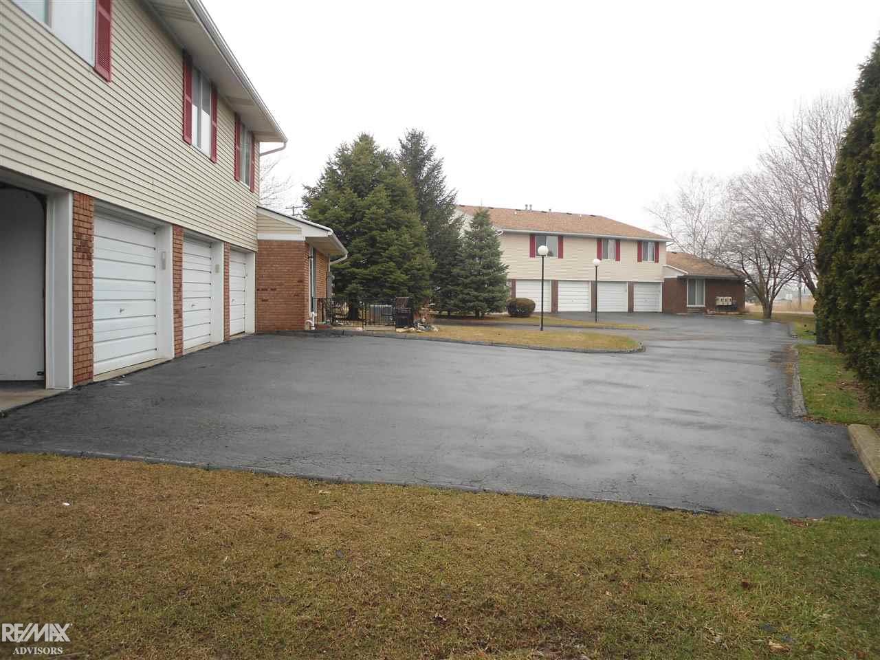 51130 South Foster Road Chesterfield, MI 48047 - Photo 4 of 33