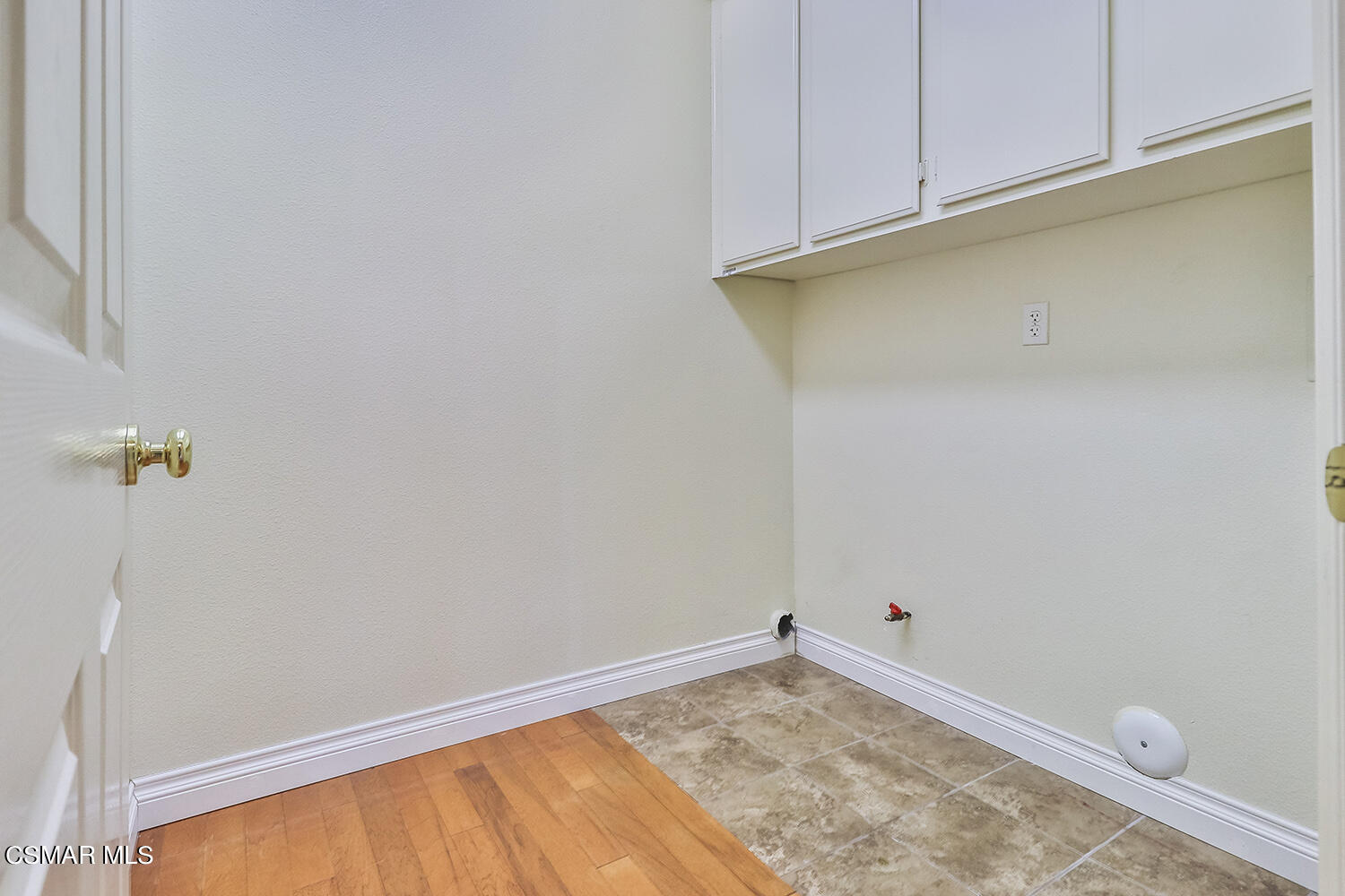 2875 Limestone Drive Thousand Oaks, CA 91362 - Photo 19 of 41 dLaundry