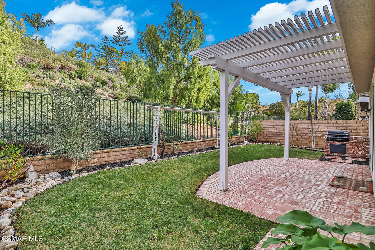 2875 Limestone Drive Thousand Oaks, CA 91362 - Photo 36 of 41 lBackyard6