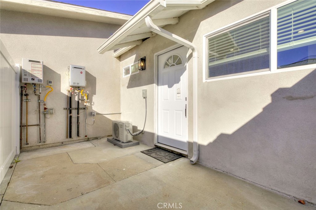 7846 Kyle Street Sunland, CA 91040 - Photo 2 of 12 a view of a back yard of the building