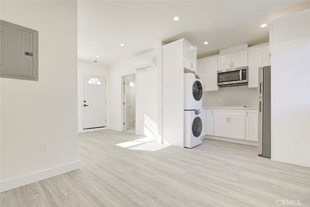 7846 Kyle Street Sunland, CA 91040 - Photo 7 of 12 a view of kitchen with wooden floor