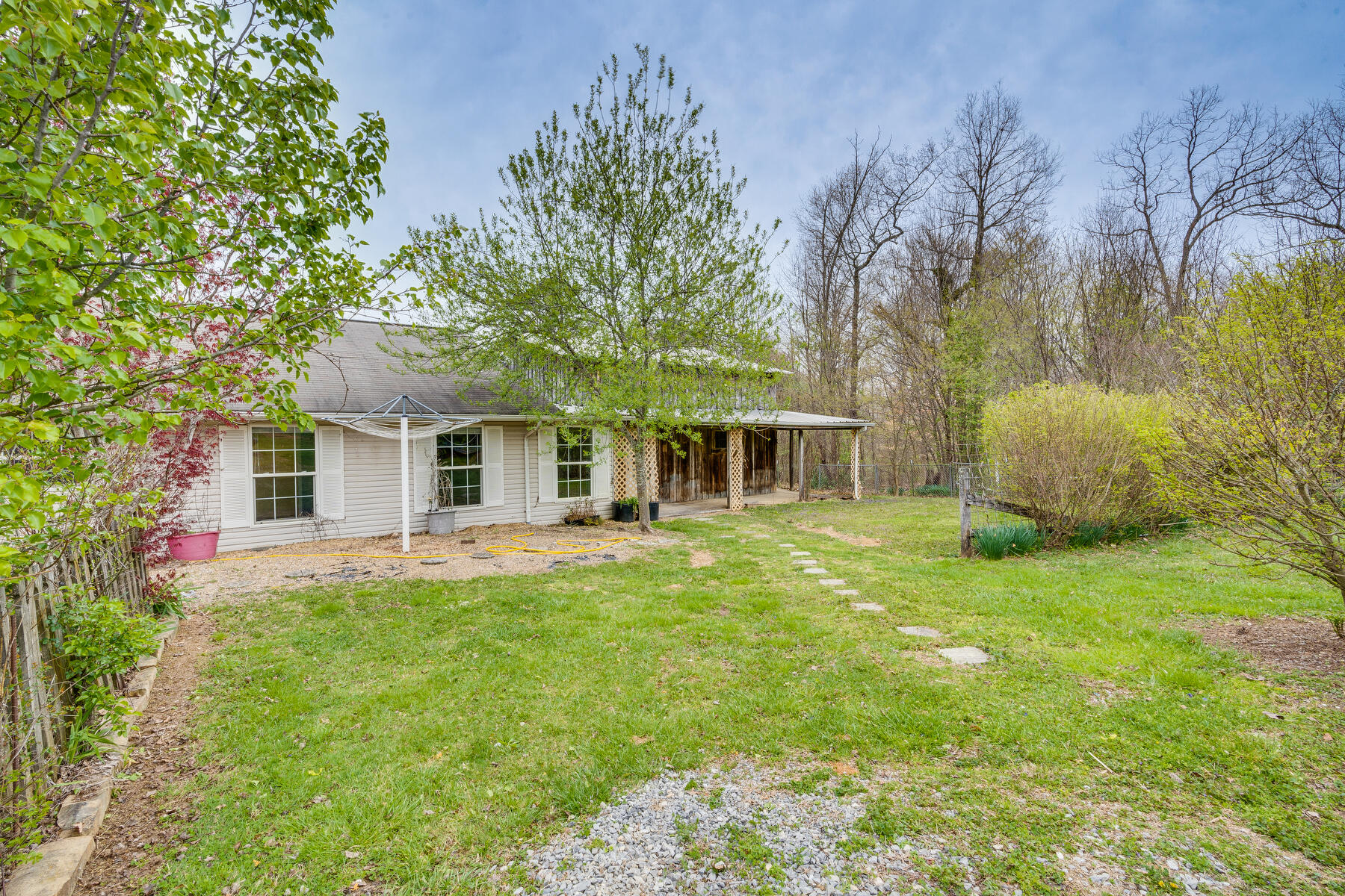 553 Providence Road Limestone, TN 37681 - Photo 46 of 58 046