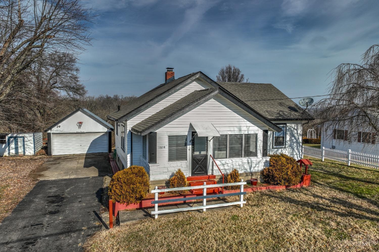 1614 Smith Road Hamilton, OH 45013 - Photo 1 of 40 Gallery Image 1