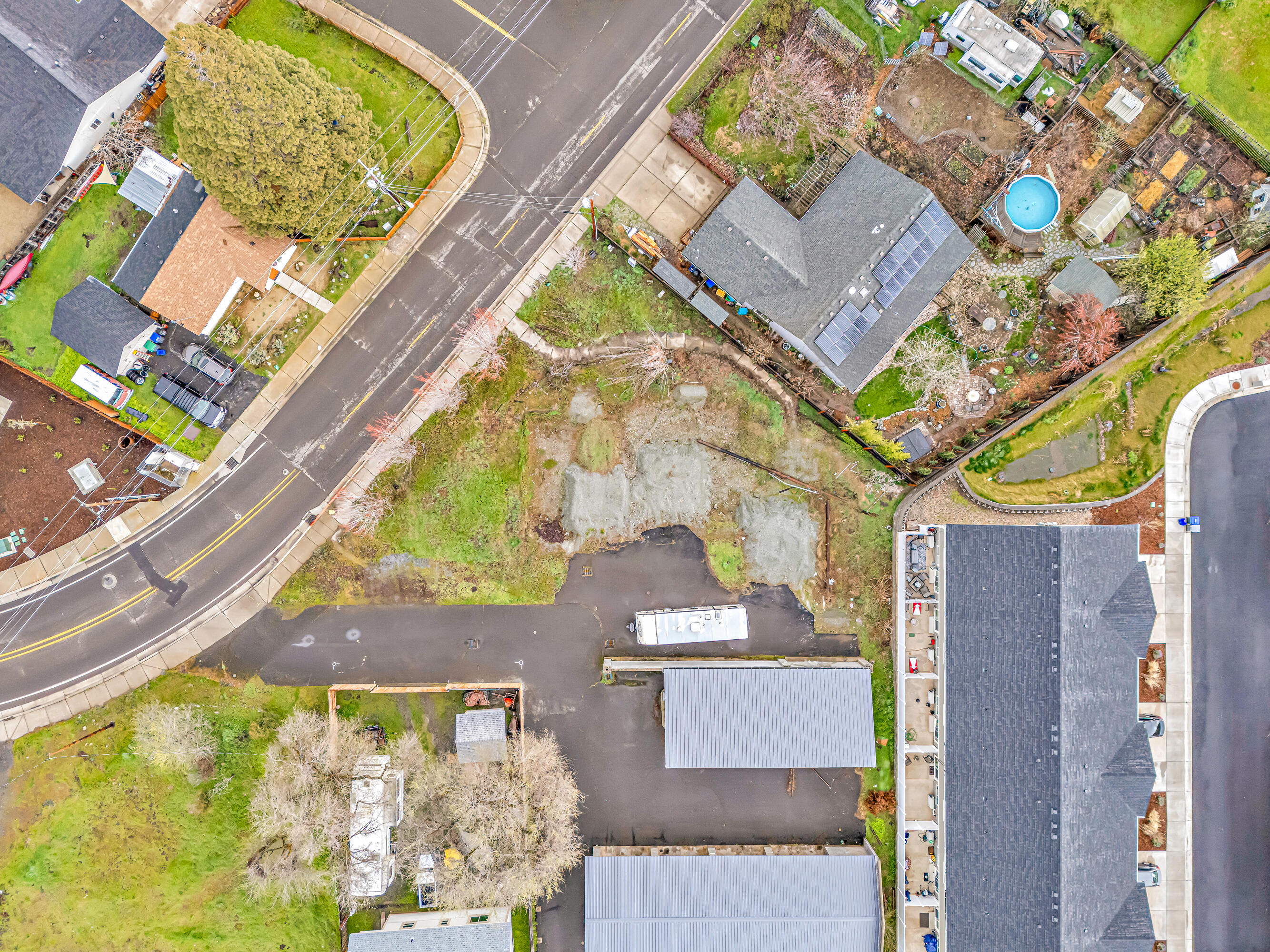 70 Suncrest Road Talent, OR 97540 - Photo 4 of 16 DJI_20250331090249_0019_D