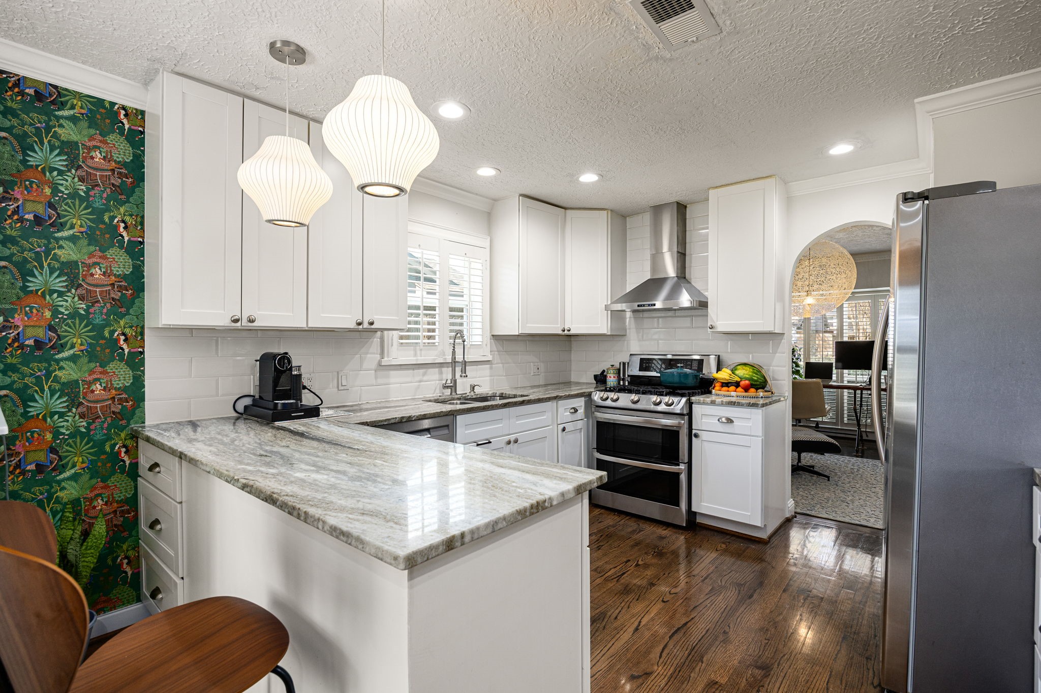 4819 Chantilly Lane Houston, TX 77092 - Photo 14 of 38